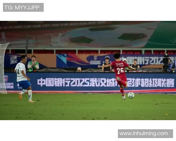 武汉足球队状态引发热议球迷与专家观点大相径庭 武汉足球队状态引发热议球迷与专家观点大相径庭