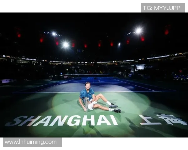 上海网球队的崛起与蜕变:城市联赛中的奋斗与梦想 上海网球队的崛起与蜕变:城市联赛中的奋斗与梦想