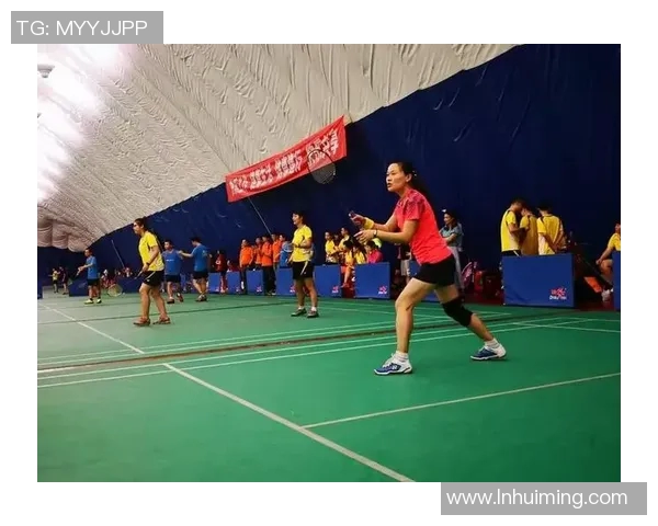 广州羽毛球队在挑战赛中以71分稳居积分榜首位展现强劲实力